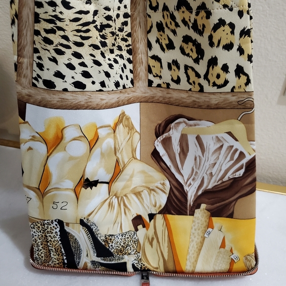 Orange Leather Silk in Travel Tote Shopping Zip Around Handbag - Picture 13 of 16